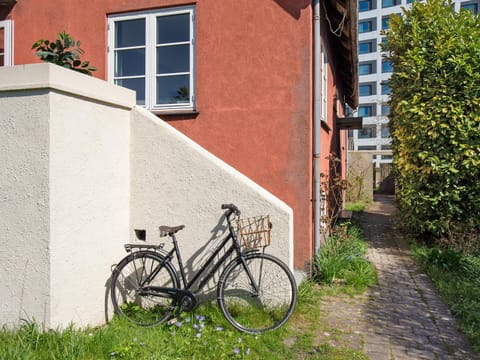 Property building, Garden, Cycling