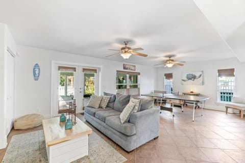 Seamora Ocean Hot Tub Firepit House in Vilano Beach