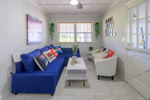 Living room, Seating area, fireplace