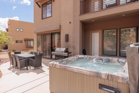 Dixie Family Adventure House in St George