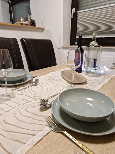 Dining area, Food