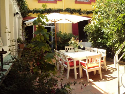 Patio, Garden