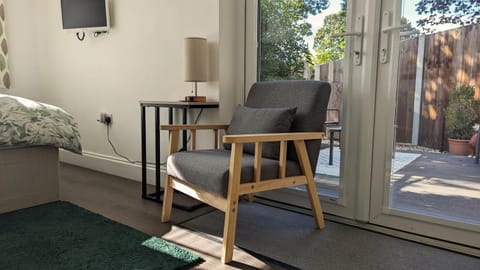 Oak Tree View - relax, reconnect, explore or work Apartment in Breckland District