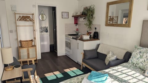 Oak Tree View - relax, reconnect, explore or work Apartment in Breckland District