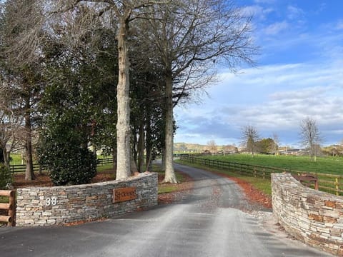 Neighbourhood, Natural landscape