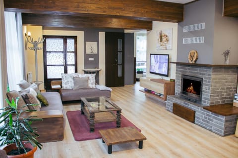 Communal lounge/ TV room, Living room, Seating area, flat iron