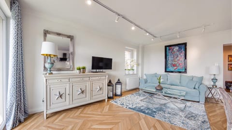 TV and multimedia, Living room