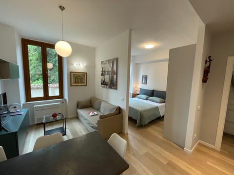 Bed, Living room, Photo of the whole room, Dining area, Bedroom, hair dresser