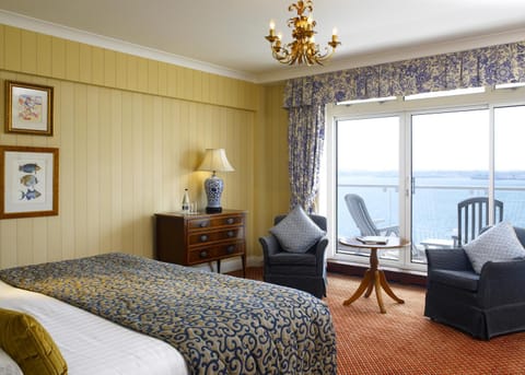 View (from property/room), Photo of the whole room, Seating area, Bedroom, Sea view