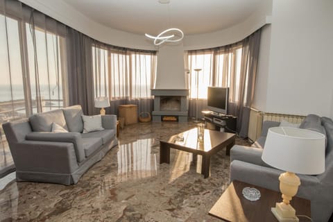 Living room, Seating area, fireplace