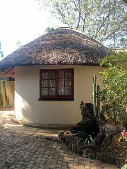 Property building, Garden, Garden view
