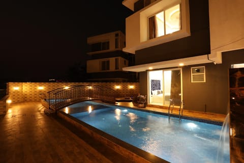 Property building, Night, Pool view, Swimming pool, Swimming pool