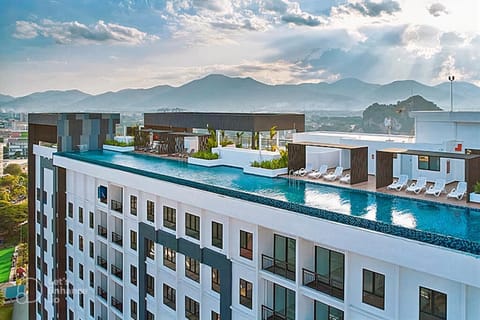 Property building, Nearby landmark, Day, Natural landscape, View (from property/room), Balcony/Terrace, Lake view, Mountain view, Pool view, Swimming pool, Swimming pool