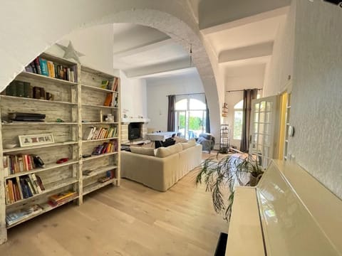 Villa Villeneuve Loubet, Maison en résidence Apartment in Villeneuve-Loubet