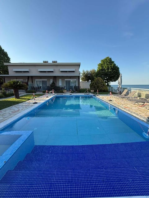 Pool view, Sea view, Swimming pool, sunbed