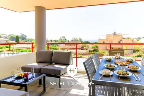 Day, View (from property/room), Balcony/Terrace, Dining area