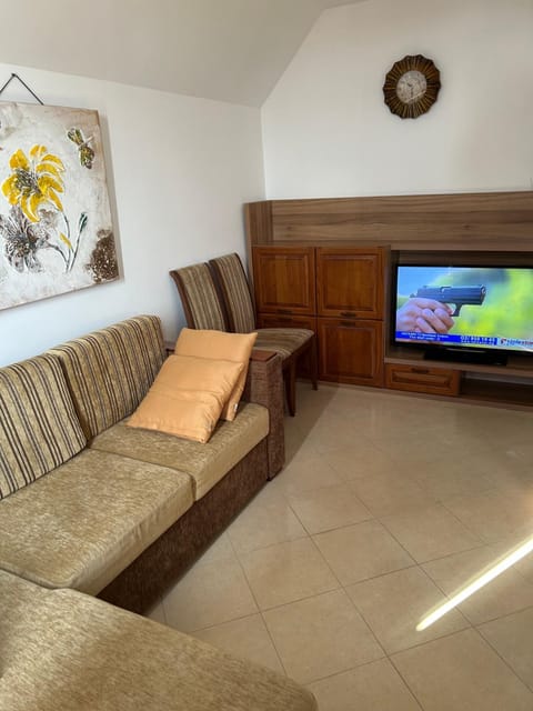 Голям апартамент с прекрасна гледка кьм морето Apartment in Nessebar