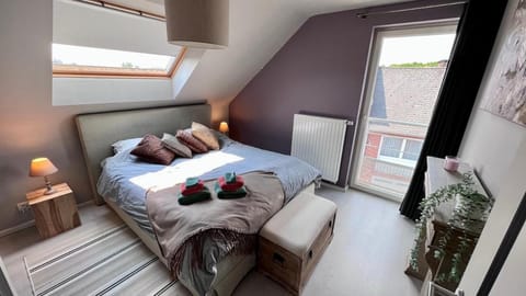 Loft en Duplex avec terrasse 3 chambres proche Pairi Daiza Apartment in Hauts-de-France