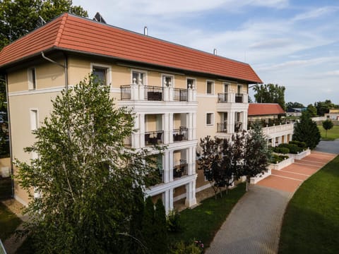 Property building, Garden, View (from property/room), Garden view