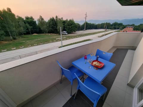 Day, Neighbourhood, View (from property/room), Balcony/Terrace