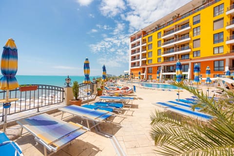 Apartment complex Mirage of Nessebar Apartment in Nessebar