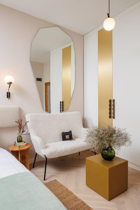 Seating area, Bedroom