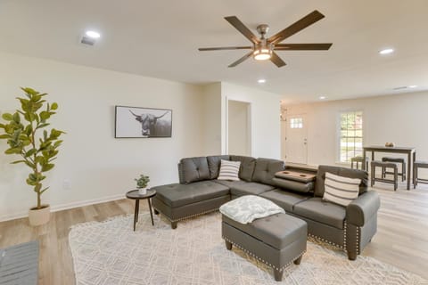 Northport Game Day Getaway 5 Mi to University! House in Northport