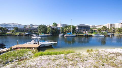 The Back Porch - Is a relaxing 4 bedroom 3 bathroom House on Holiday Isle House in Destin