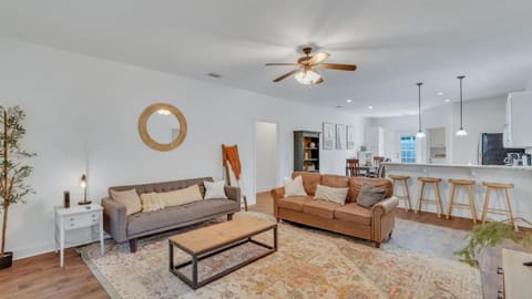 Eagle's Retreat - Close to GSU & Paulson Stadium Villa in Statesboro