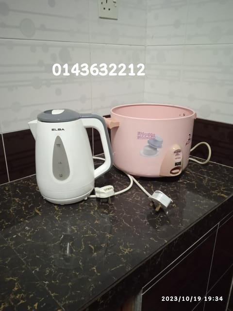Coffee/tea facilities, toaster