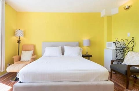 Relaxing Ocean View Boutique Condo - 20F Apartment hotel in McCully-Moiliili