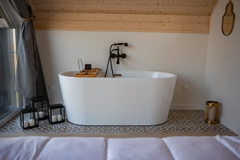 Bedroom, Bath