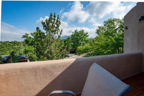 Serenity Skyline Lodge House in Colorado Springs