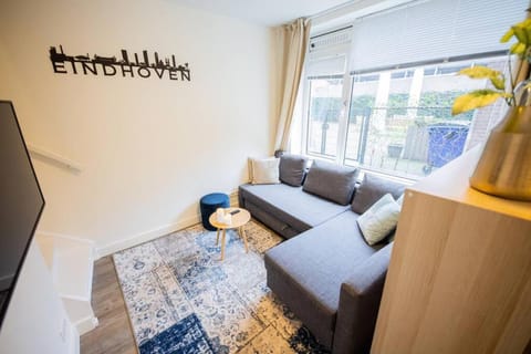 Magnificent Two Bedroom Apartment - SD23M Apartment in Eindhoven