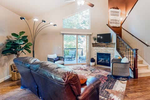 Cedar Point Hideaway House in Columbia Falls