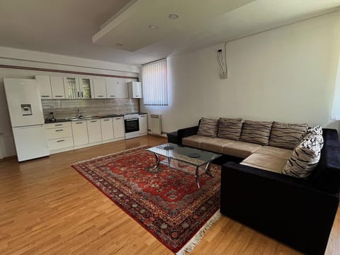 Kitchen or kitchenette, Living room, Seating area