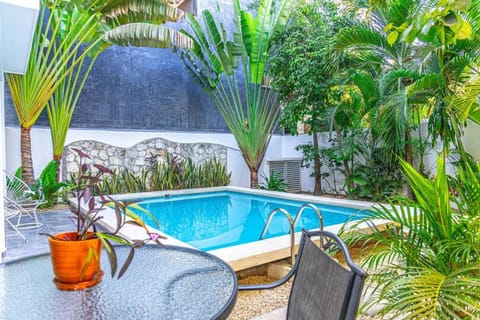 Balcony/Terrace, Swimming pool