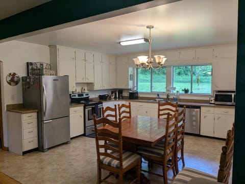 Scenic Solitude House in Shenandoah Valley