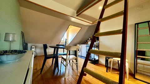 Living room, Photo of the whole room, Seating area