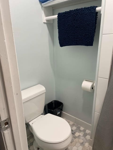 Cozy Beach Hideaway - 1 block to the beach Apartment in Jacksonville Beach