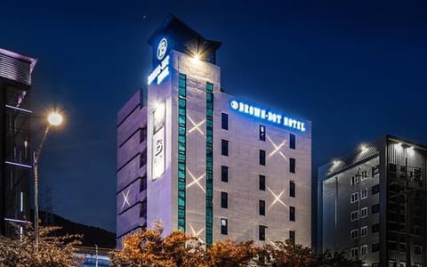 Property building, Night
