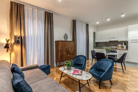 Communal lounge/ TV room, Dining area