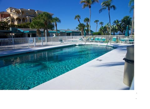 Day, Swimming pool, Swimming pool