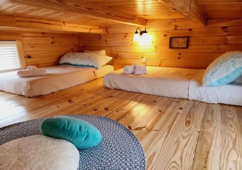 Water view Cabin near North Topsail Beach Cabin in Sneads Ferry