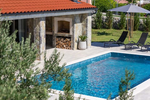Balcony/Terrace, Swimming pool