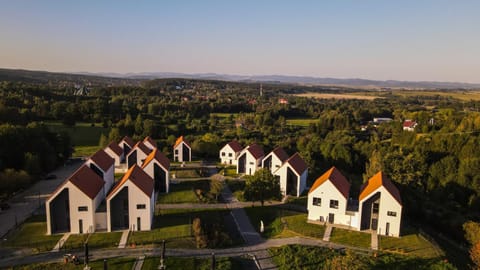 Property building, Bird's eye view, Autumn, Area and facilities