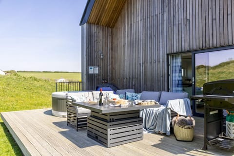 Patio, BBQ facilities, View (from property/room), Balcony/Terrace, Seating area