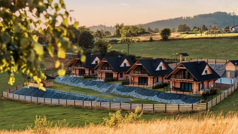 Property building, Garden, Garden view, Mountain view