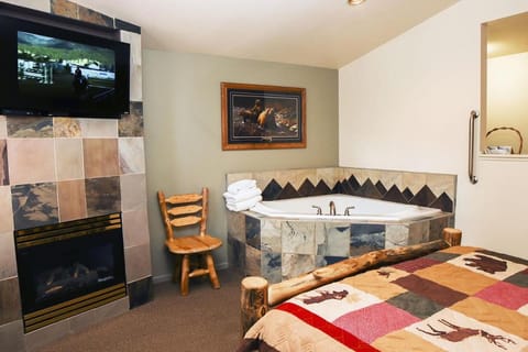 Fawn Valley Inn- 101 condo Apartment in Estes Park