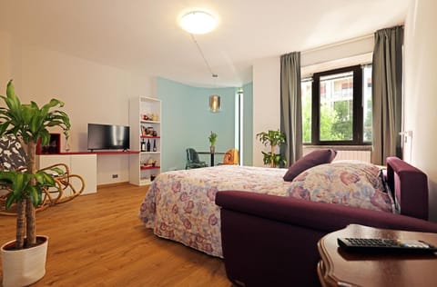 Seating area, Bedroom